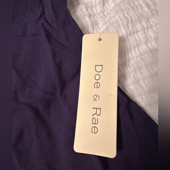 Doe & Rae V-Neck Tunic Button Down Top - NWOT - Size M - Picture 7 of 9